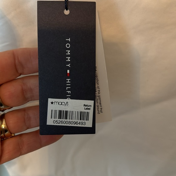 Tommy Hilfiger shorts - Picture 4 of 4